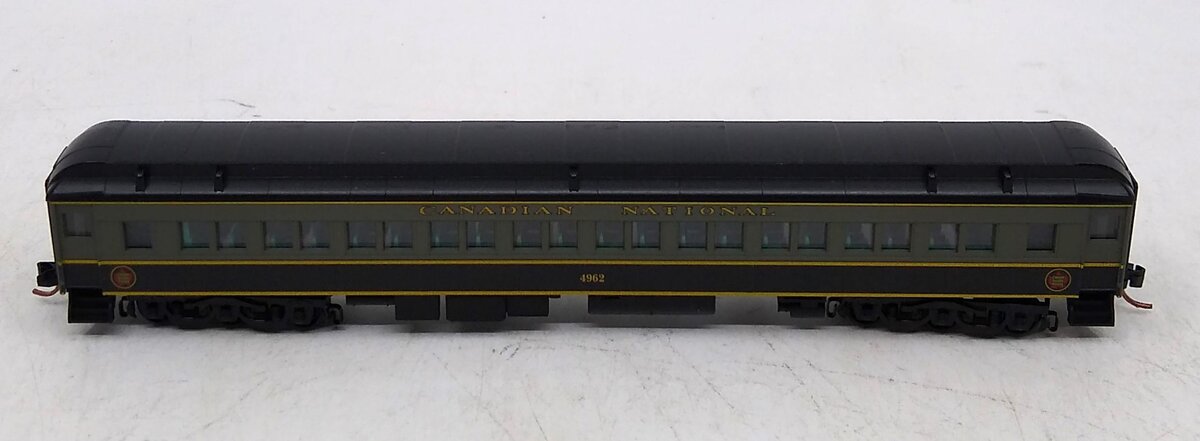 Micro Trains 14500150 N CN 78' Heavyweight Paired Window Coach Car #4962