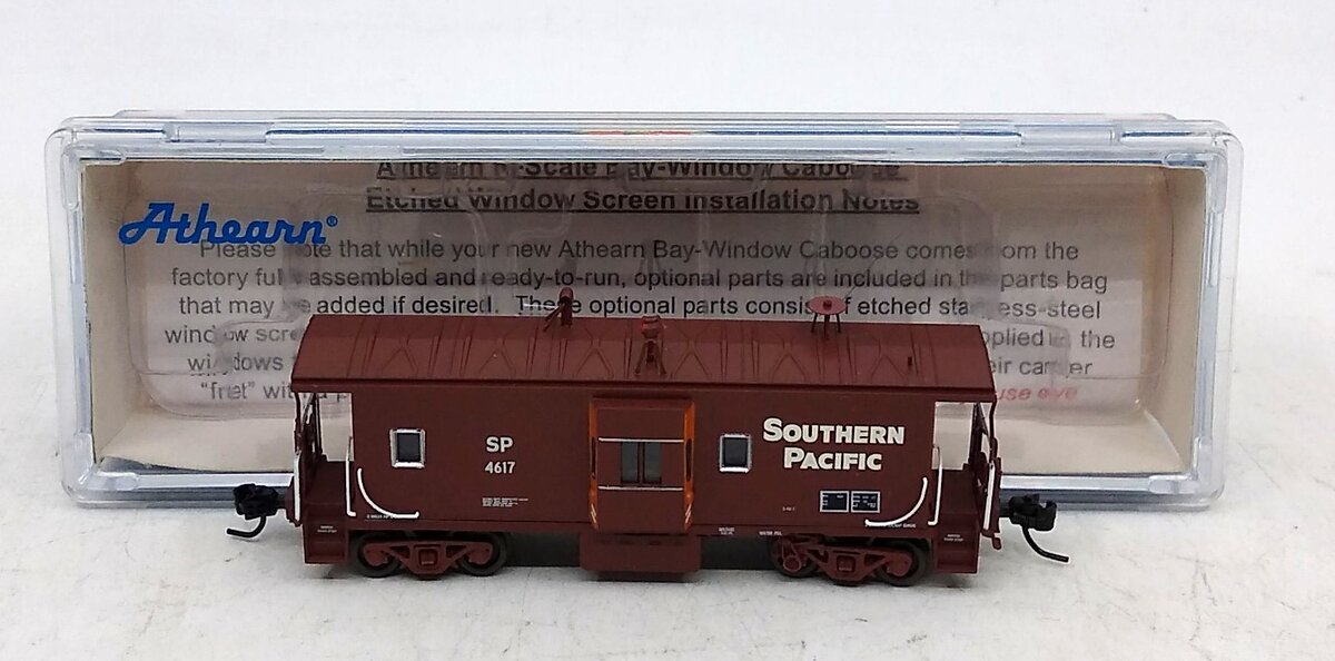 Athearn 23243 N Southern Pacific Bay Window C-50-7 Caboose #4617 EX/Box