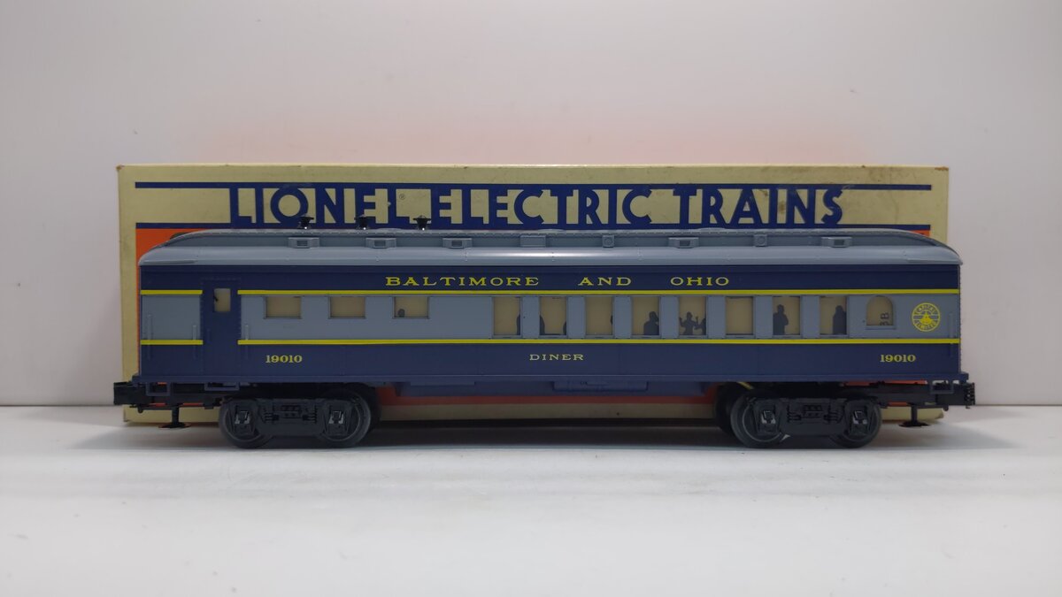 Lionel 6-19010 O Gauge Baltimore & Ohio Dining Car NIB