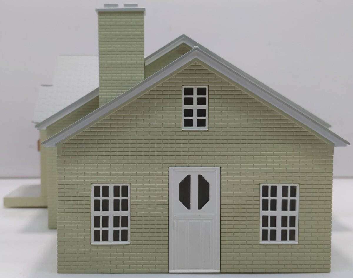 Lionel 6-34122 O Bungalow House w/Garage NIB