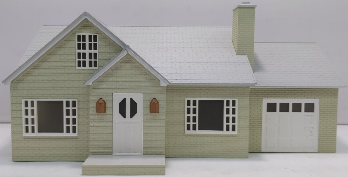Lionel 6-34122 O Bungalow House w/Garage NIB
