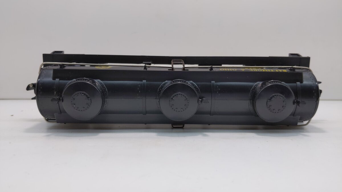 Lionel 6-6314 O Gauge Baltimore & Ohio Triple Dome Tank Car