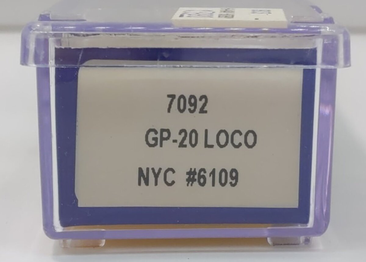 Life Like 7092 N Scale NYC GP-20 Diesel Loocmotive #6109 LN/Box