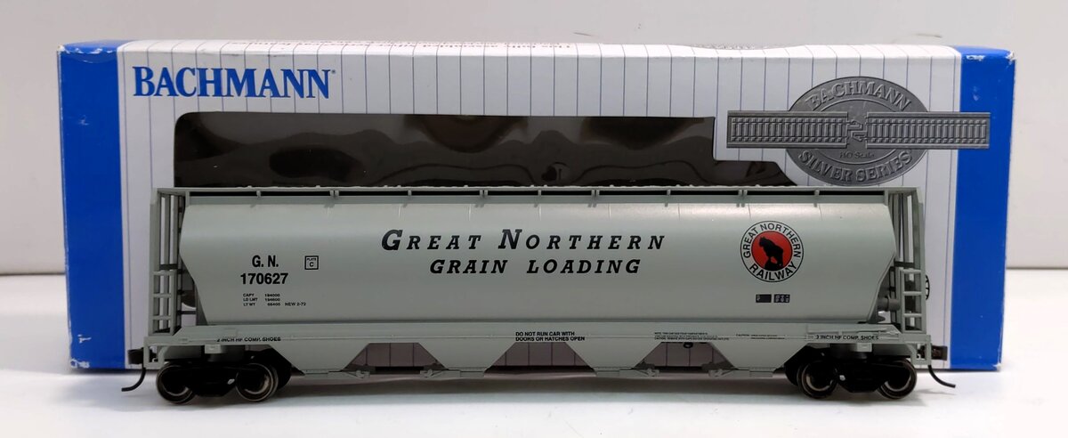 Bachmann 19111 HO Great Northern 4 Bay Cylindrical Grain Hopper