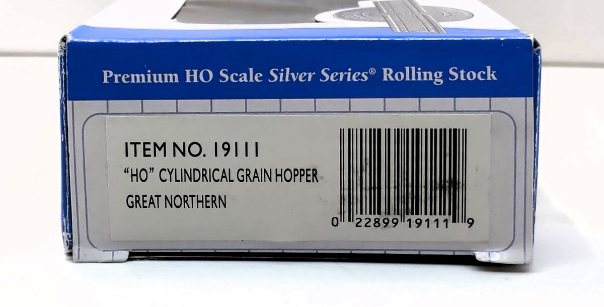 Bachmann 19111 HO Great Northern 4 Bay Cylindrical Grain Hopper
