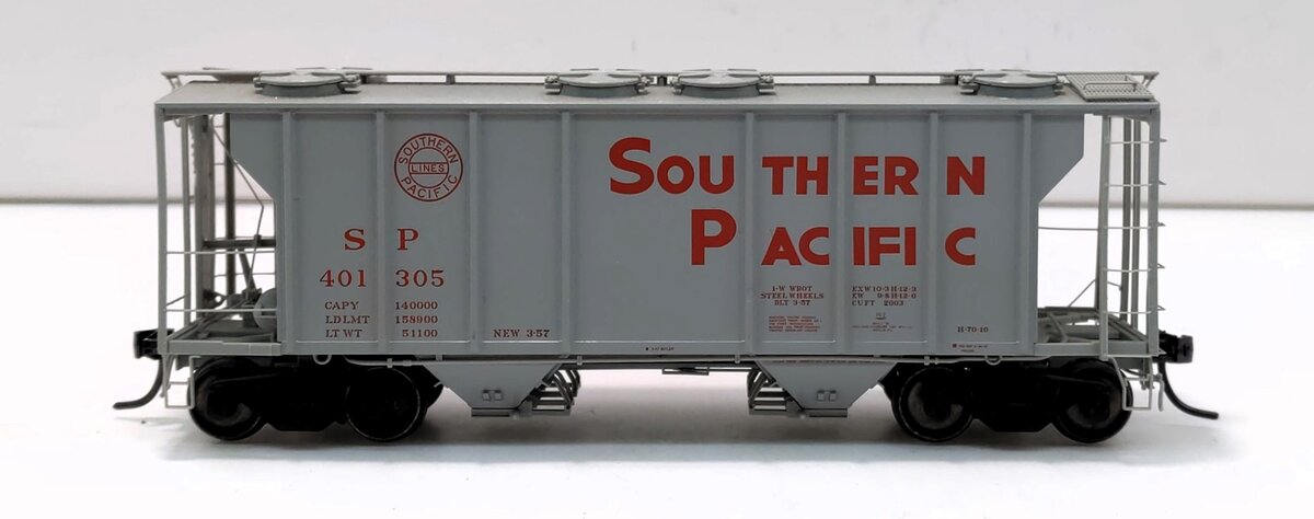 Kadee 8033 HO Southern Pacific PS-2 2-Bay Covered Hopper #401305