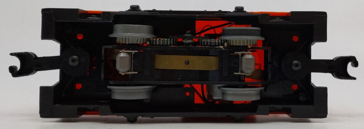 Lionel 6-18924 O Gauge Illinios Central Industrial Engine LN/Box