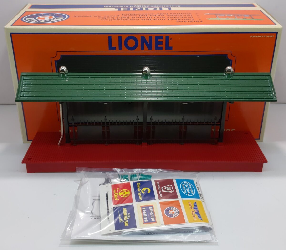 Lionel 6-14095 Illuminated Station Platform LN/Box
