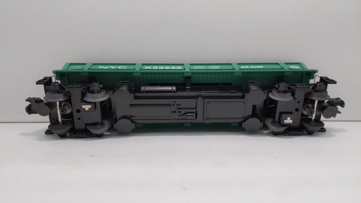 MTH 30-7941 O Gauge New York Central Dump Car #X29225 w/Operating Bay LN/Box
