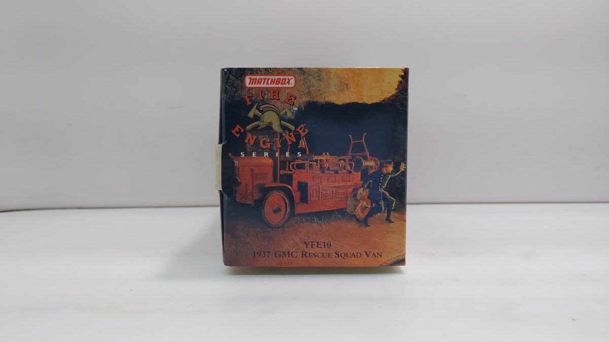Matchbox YFE10 1:43 Scale 1937 Red / White GMC Rescue Squad Van Diecast Model
