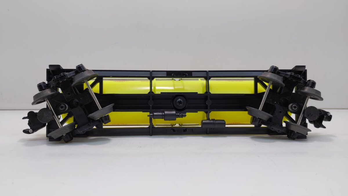 Lionel 6-26102 O Gauge AEC Glow in the Dark Single Dome Tank Car LN/Box