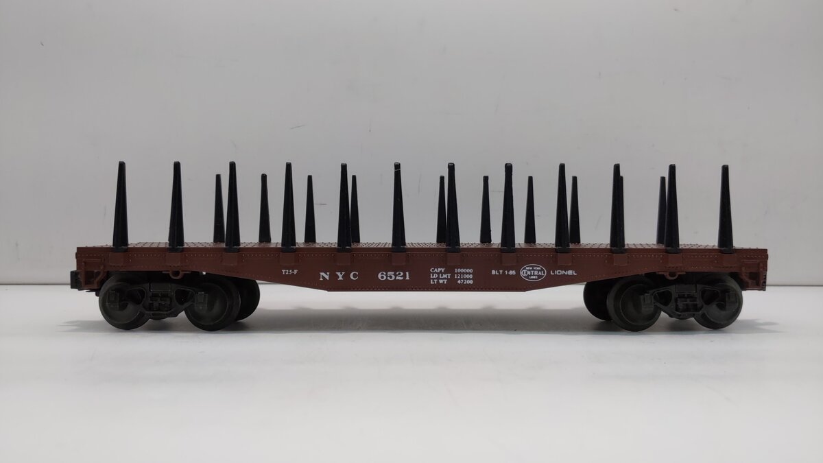 Lionel 6-6521 O Gauge New York Central Flatcar with Stakes LN/Box