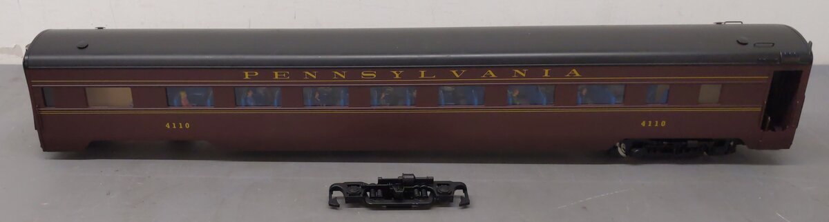 USA Trains R31021 Pennsylvania Streamlined Coach #4110 - Metal Wheels/Box