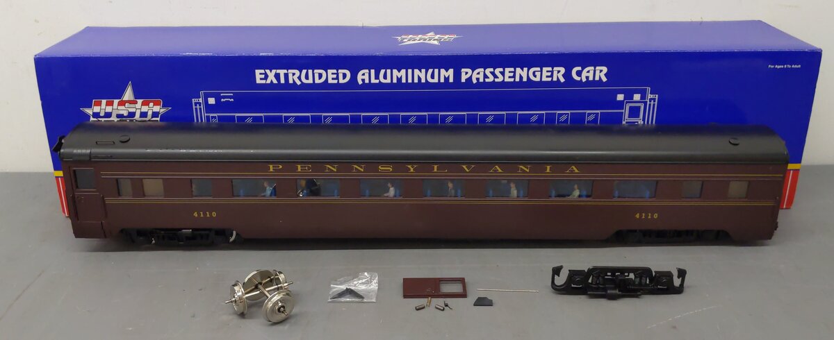 USA Trains R31021 Pennsylvania Streamlined Coach #4110 - Metal Wheels/Box