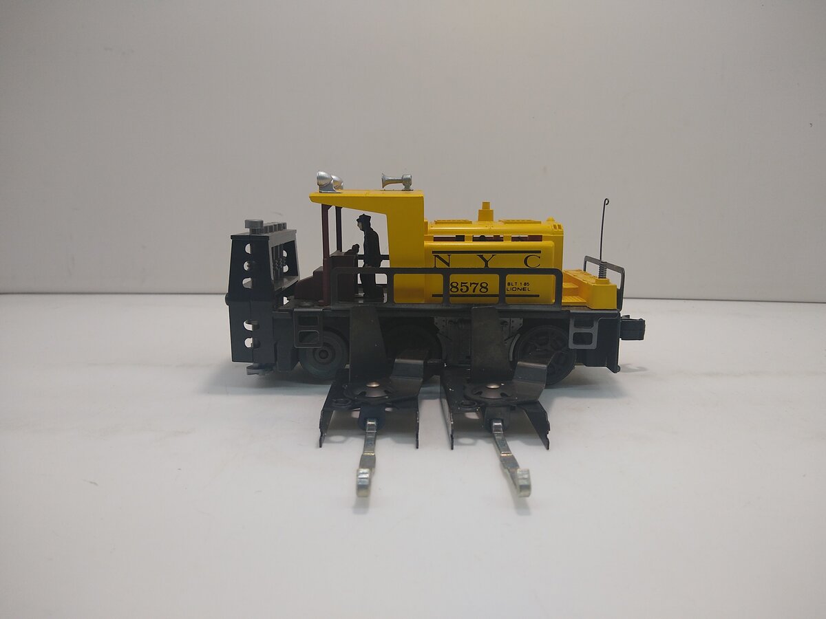Lionel 6-8578 O Gauge New York Central Motorized Ballast Tamper Car LN/Box