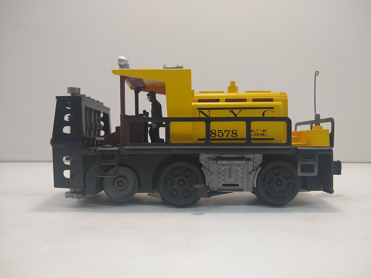 Lionel 6-8578 O Gauge New York Central Motorized Ballast Tamper Car LN/Box