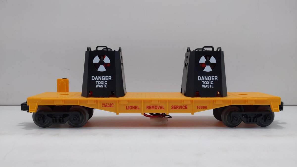 Lionel 6-16666 O Gauge Lionel Toxic Waste Car LN/Box