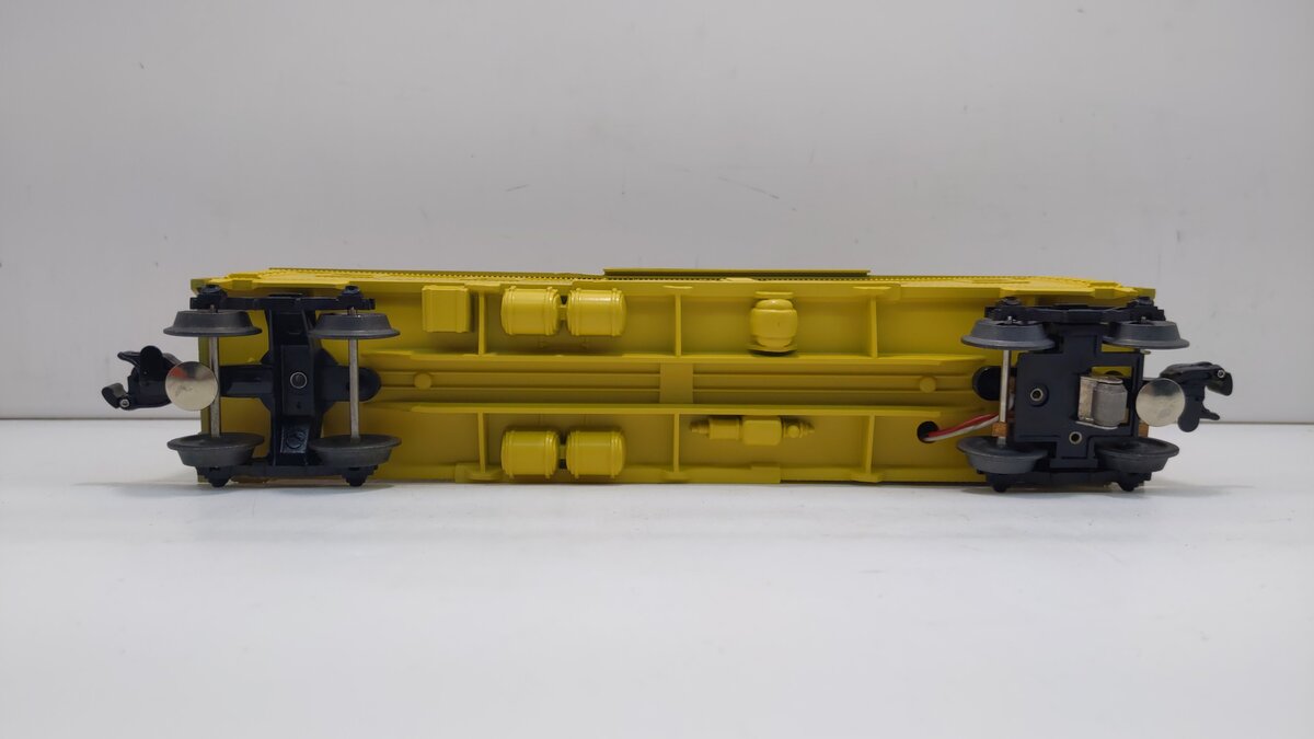 Lionel 6-5724 O Gauge Pennsylvania Illuminated Bunk Car #5724
