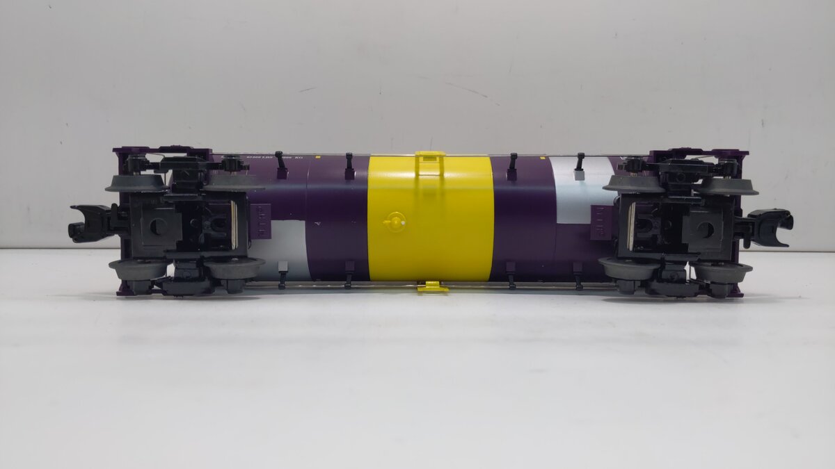 MTH 30-73348 O Gauge MTHRRC Modern Tank Car #2011 LN/Box