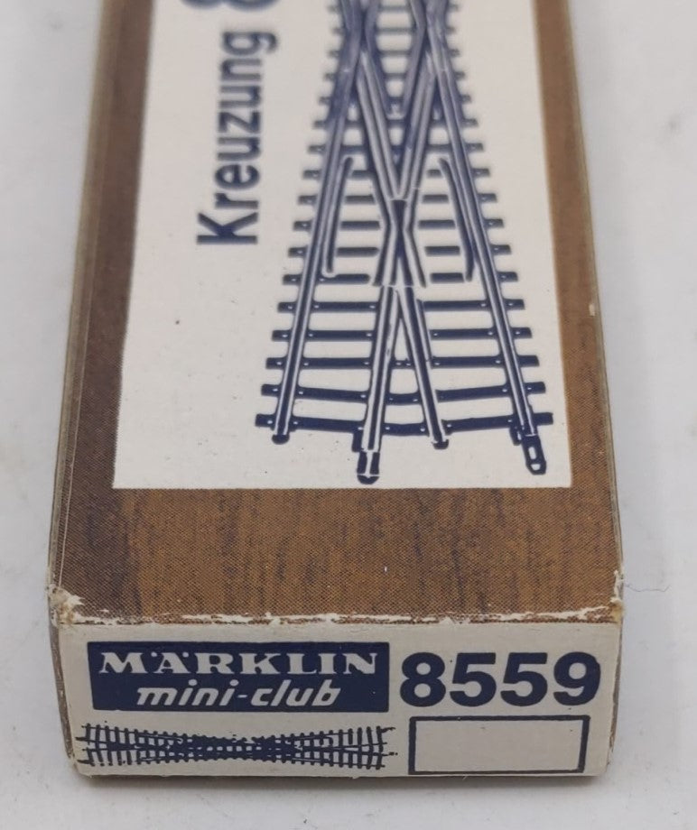 Marklin 8559 Z 4-7/16" 13° Crossing Track