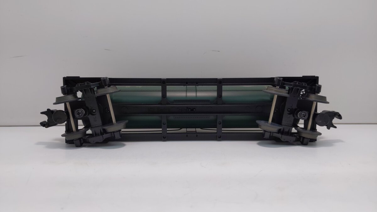 MTH 30-7307 O Gauge Chicago & Northwestern Semi-Scale Tank Car #32308 NIB