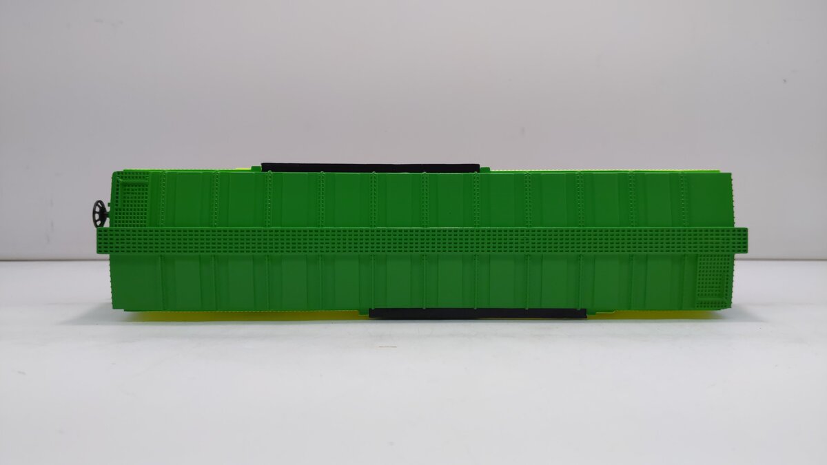 Lionel 6-26215 O Gauge AEC Glow in the Dark Boxcar NIB