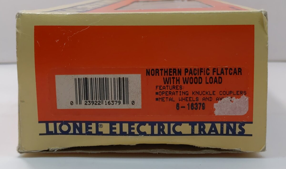 Lionel 6-16379 O Gauge Northern Pacific Flatcar w/ Wood Load LN/Box