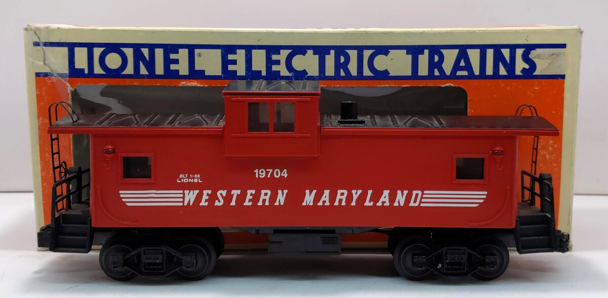 Lionel 6-19704 O Gauge Western Maryland Extended Vision Caboose w/Smoke NIB
