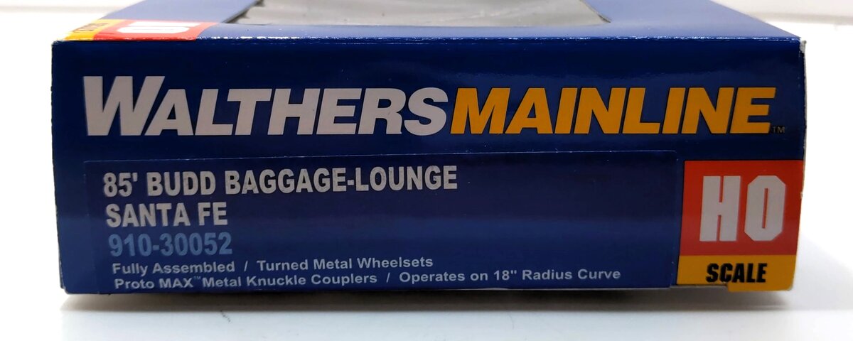 Walthers 910-30052 HO Scale Santa Fe 85' Budd Baggage-Lounge Car