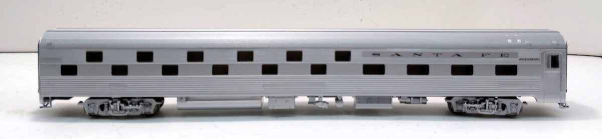 Walthers 932-6365 HO Santa Fe 85' Budd 24-8 Slumbercoach LN/Box