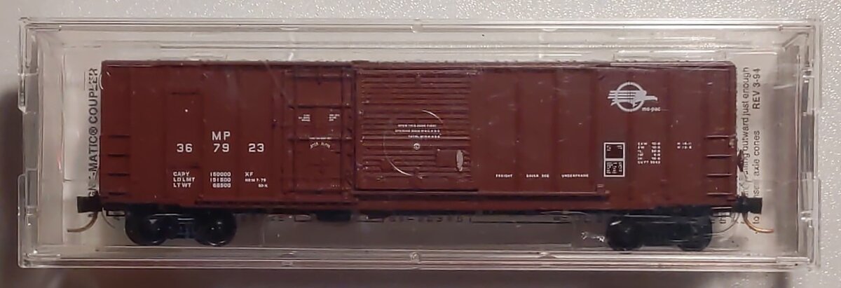 Micro-Trains 02600040 N MP 50' Plug & Sliding Door Rib Side Boxcar #367923 LN/Box