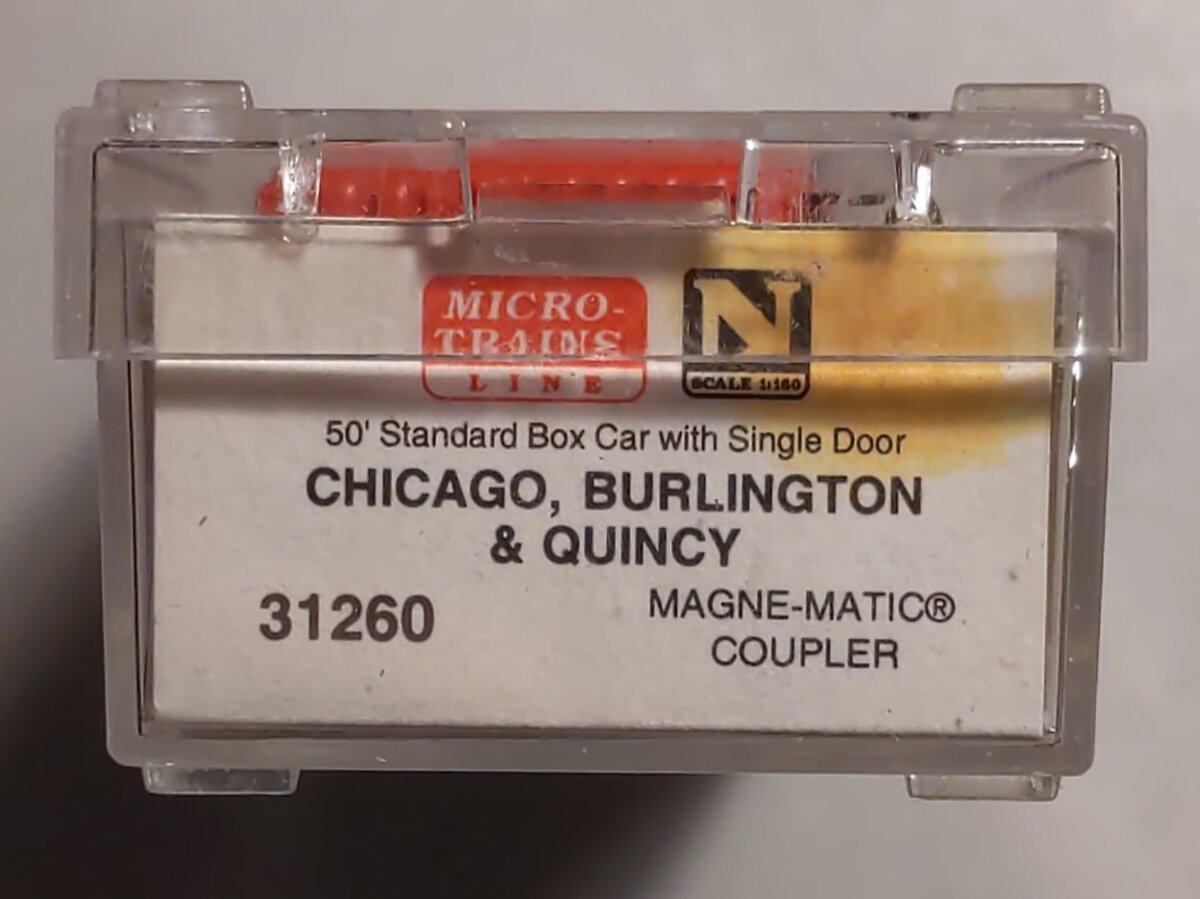 Micro-Trains 03100260 N Scale CB&Q 50' Standard Single Door Boxcar #924