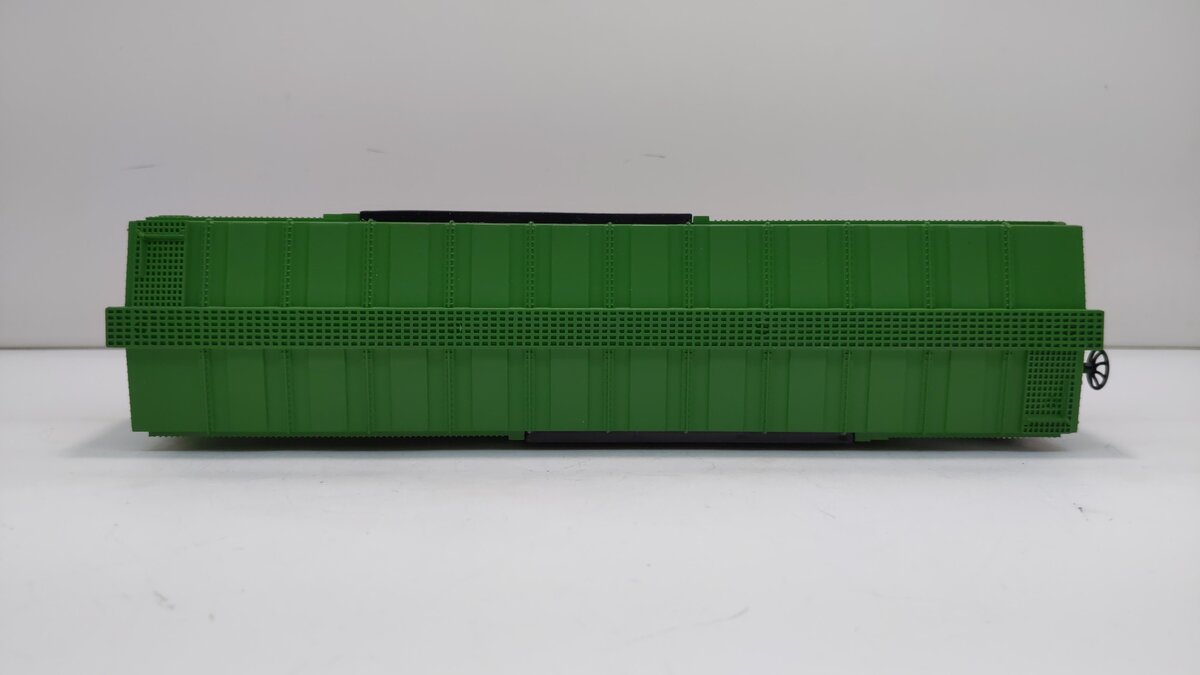 Lionel 6-9713 O Gauge Canadian Pacific Green Boxcar EX/Box