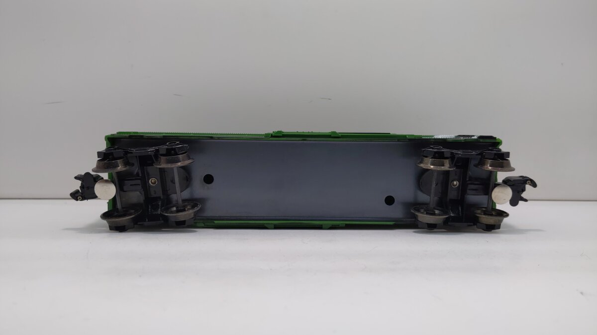 Lionel 6-9713 O Gauge Canadian Pacific Green Boxcar LN/Box