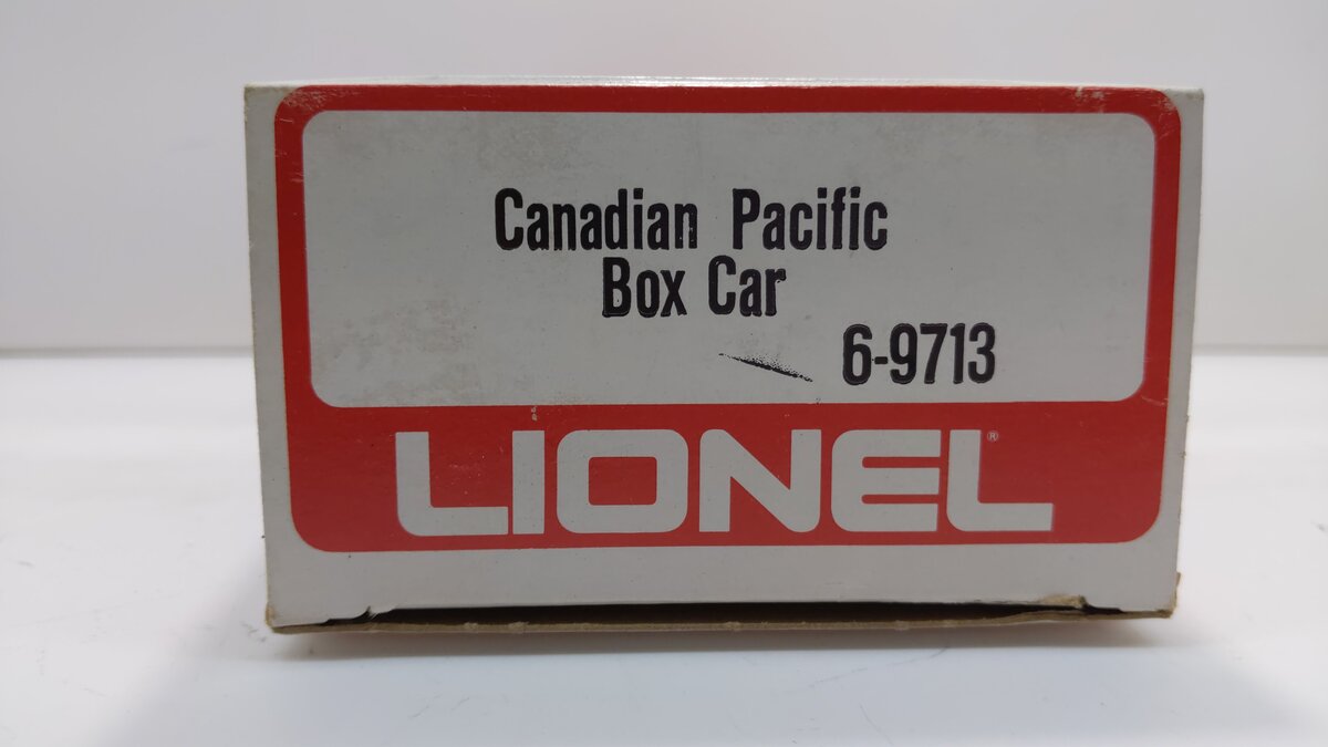 Lionel 6-9713 O Gauge Canadian Pacific Green Boxcar LN/Box