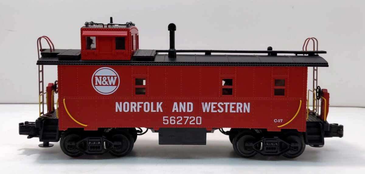 MTH 20-91027 O Gauge Norfolk & Western Steel Caboose #562720 LN/Box