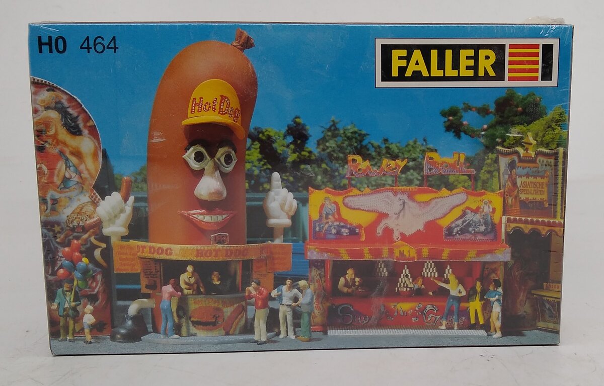 Faller 464 HO Fairground Booth & Hotdog Stand