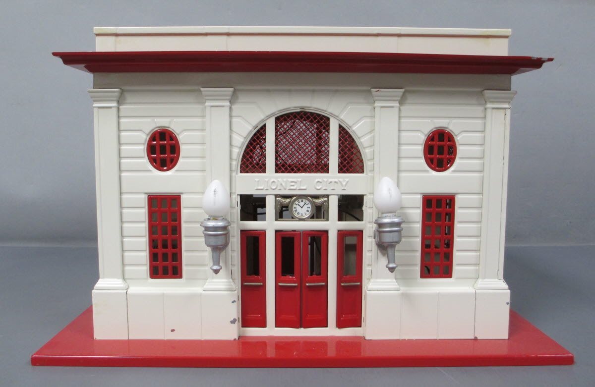 Lionel 6-34115 O Illuminated Station (Late Version)