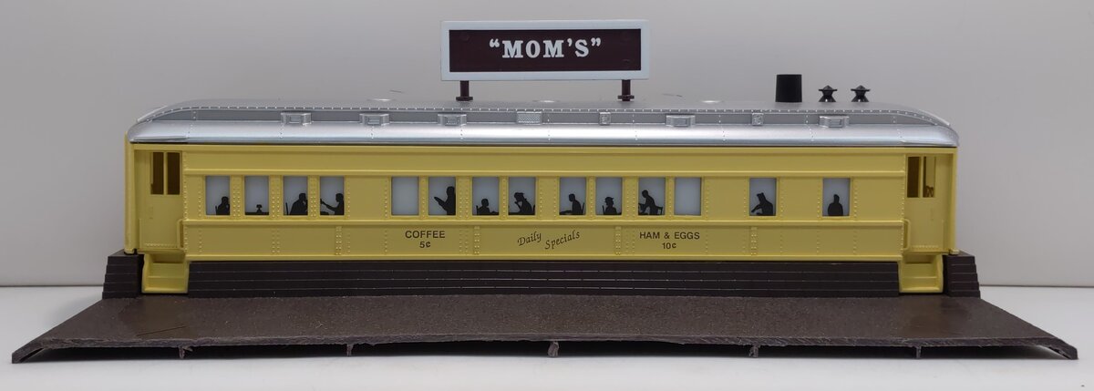 Lionel 6-12771 O Mom's Roadside Diner w/ Smoke LN/Box