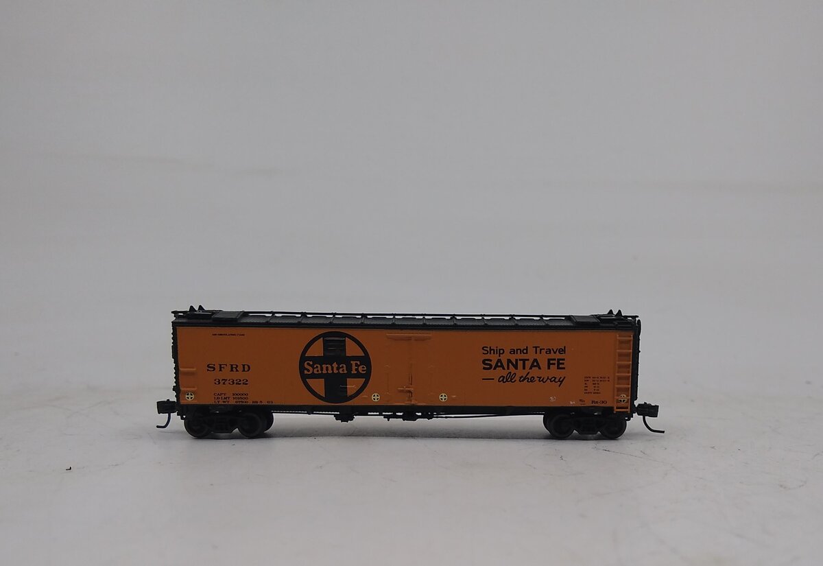 Athearn 23960 N Santa Fe 50' Ice Reefer S&T/S&T/Large Logo #37322