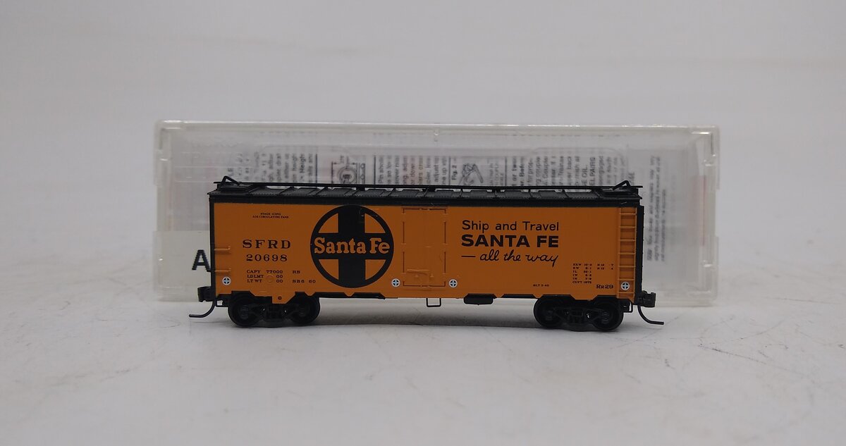 Micro-Trains 05900536 N Scale Santa Fe 40' Steel Side Ice Reefer #20698 LN/Box