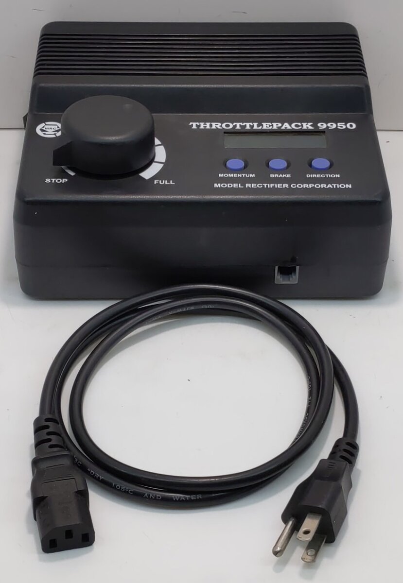 MRC 0001320  Throttlepack 9950 Train Controller with LCD Meters EX/Box