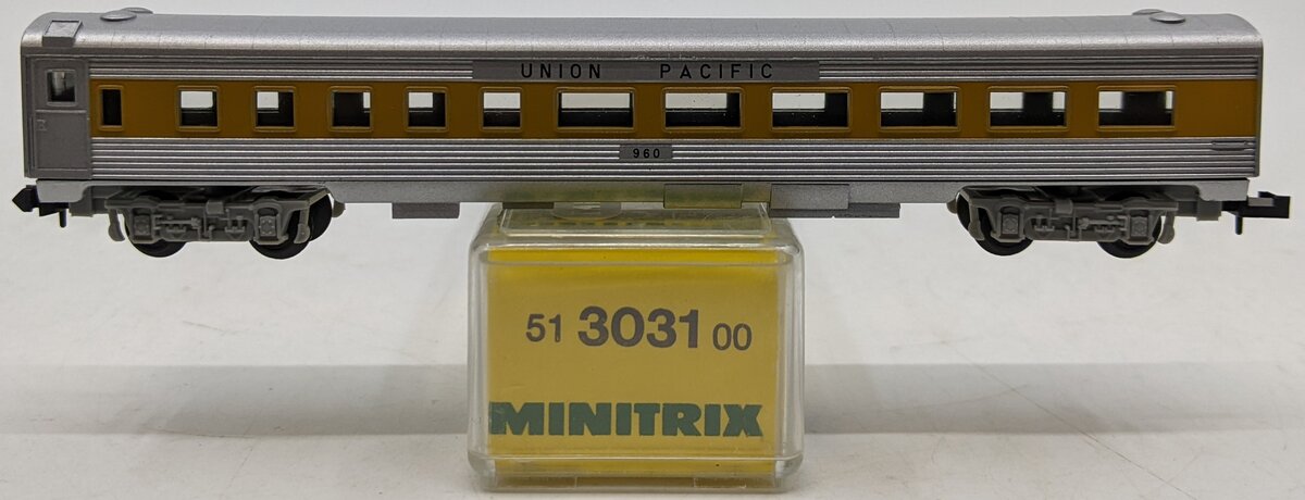 Trix 3031 N Scale Union Pacific Coach Passenger Car #960 LN/Box
