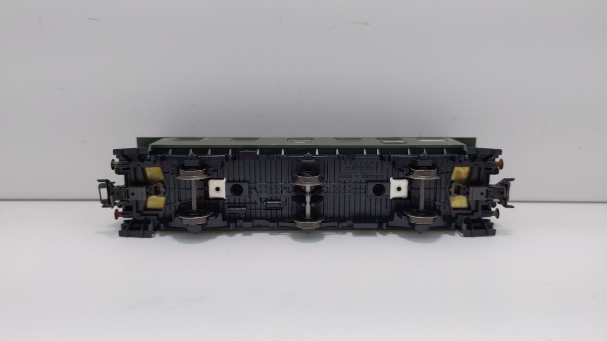 Marklin 4317 HO Scale DB 1st/2nd Passenger Coach