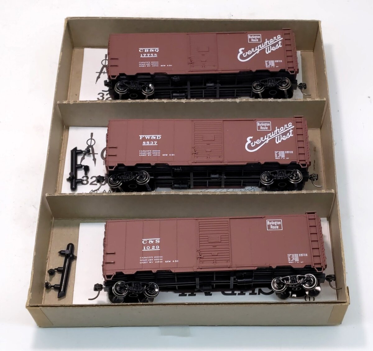 Accurail 3304 HO Scale Burlington (Chicago, Burlington, and Quebec/FW&D/C&S)