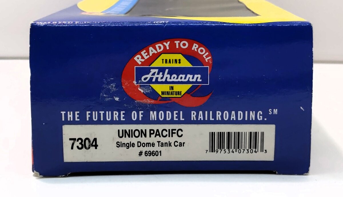 Athearn 7304 HO Scale Union Pacific Single Dome Tank Car #69601