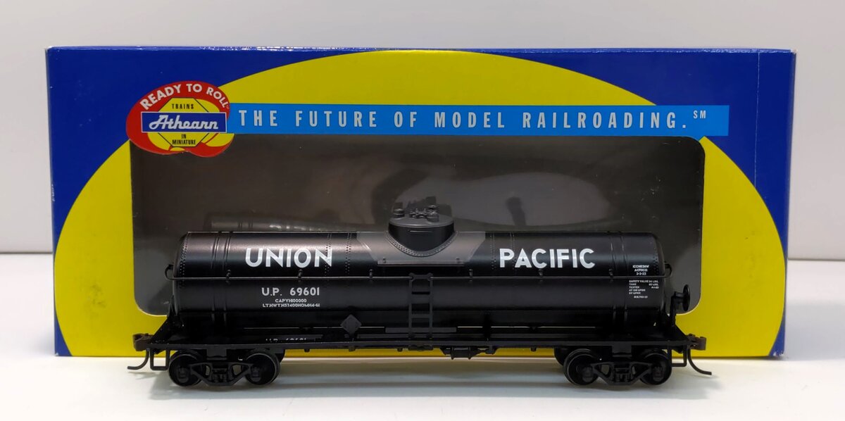 Athearn 7304 HO Scale Union Pacific Single Dome Tank Car #69601