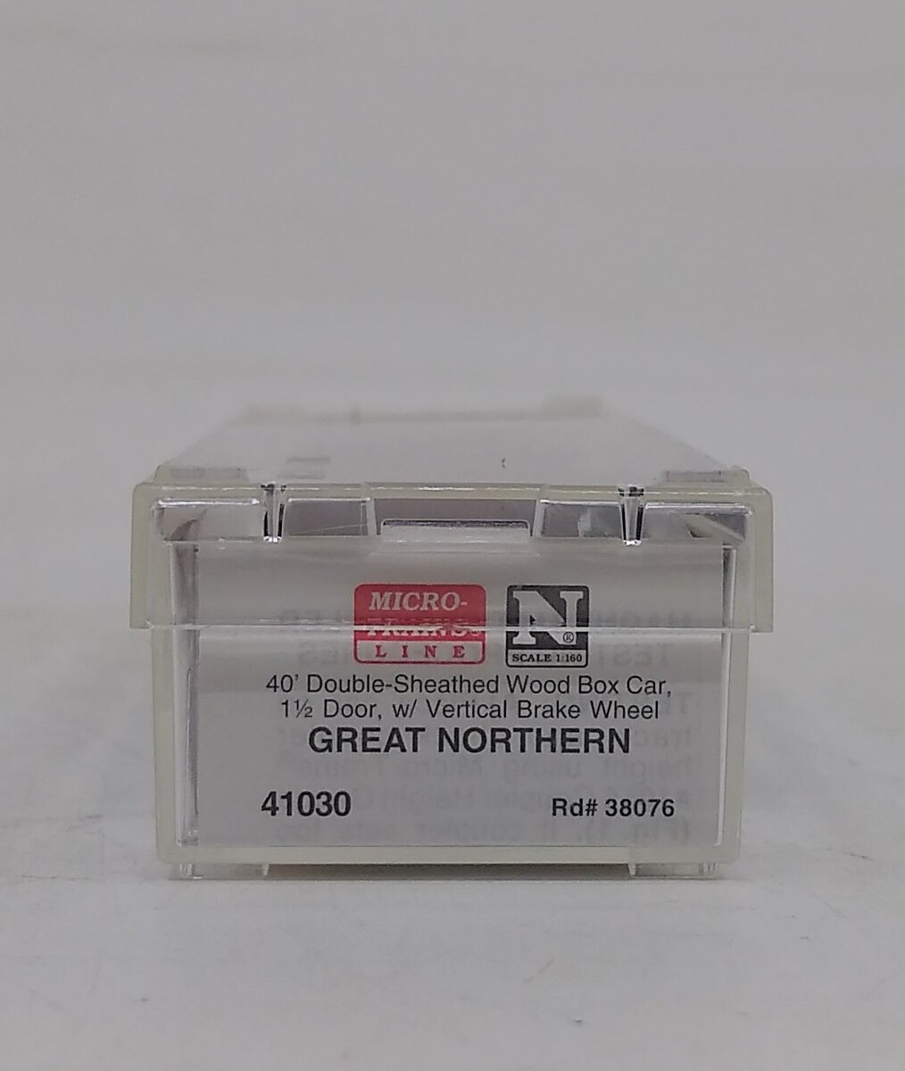 Micro-Trains 04100030 N Great Northern 40' Double Sheathed Boxcar #38076 LN/Box