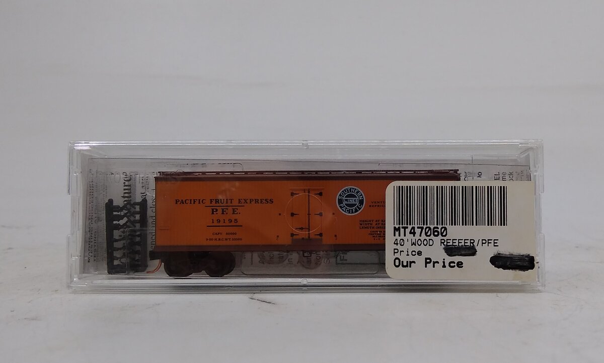 Micro-Trains 04700060 N Pacific Fruit Express 40' Double Sheathed Reefer #19195 LN/Box