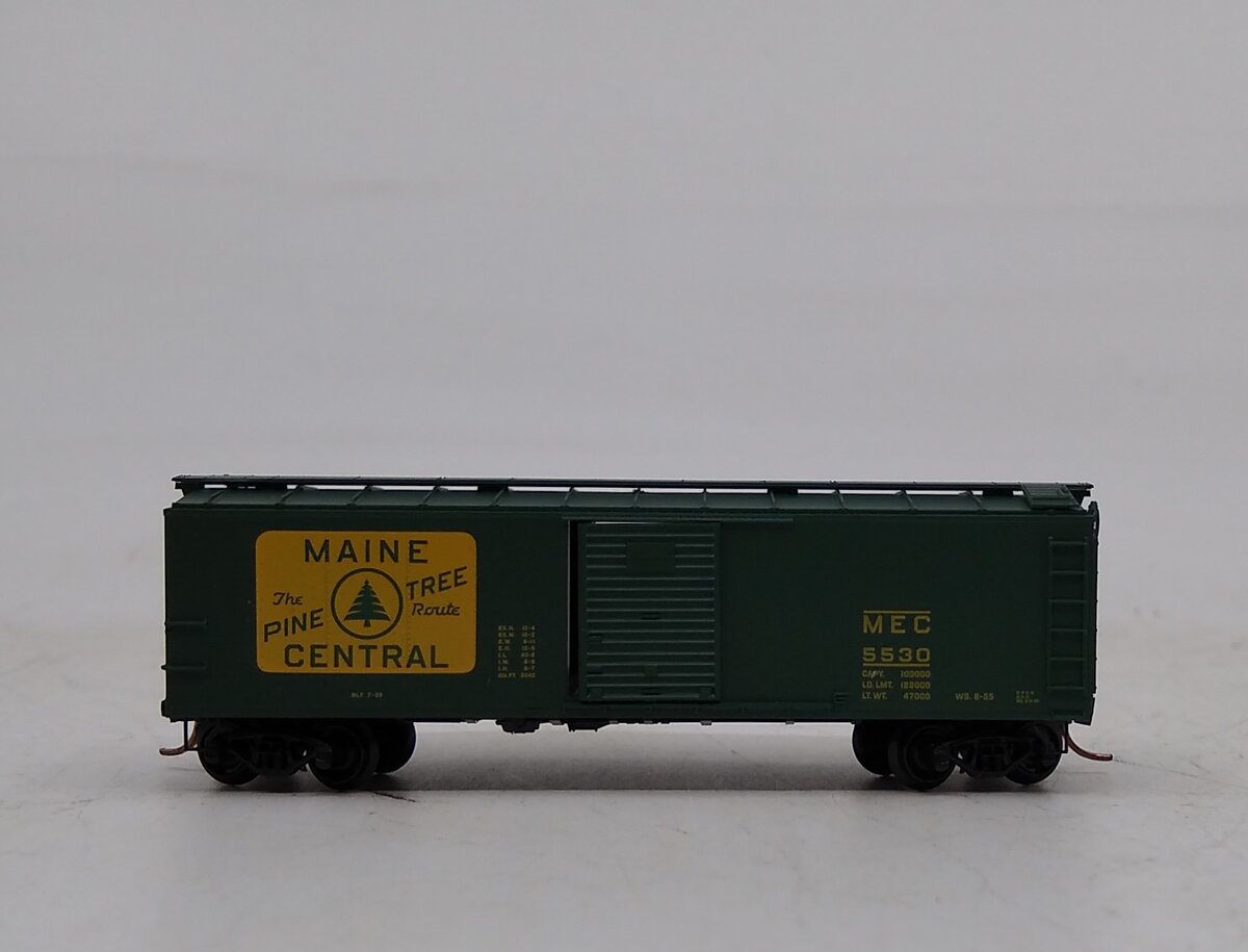 Micro-Trains 12000040 N Maine Central 40' Murphy Roof Single Door Boxcar #5530